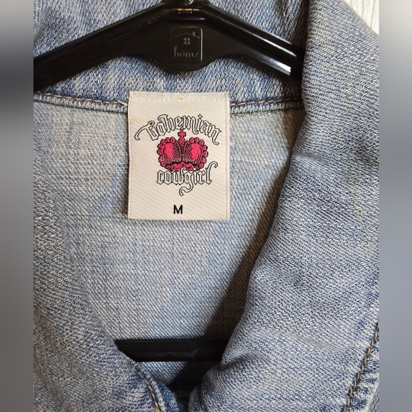 Nashville Cropped Denim Jacket Raw Hem Bell Sleeves Size Medium NWOT - Picture 3 of 9